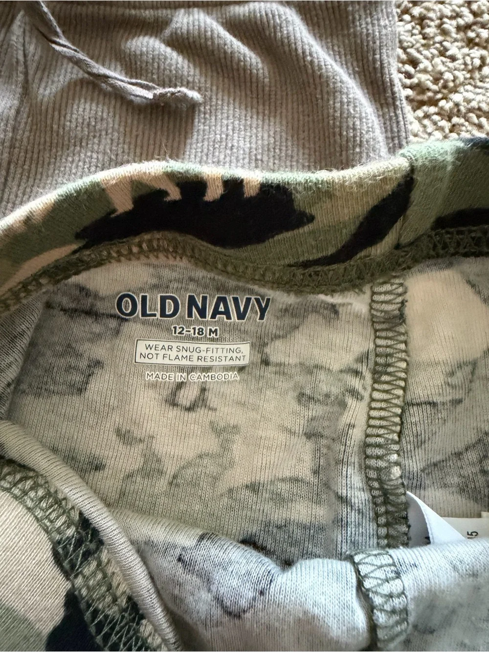 GAP Green Camo Dino Joggers & Gray Knit Pants Set